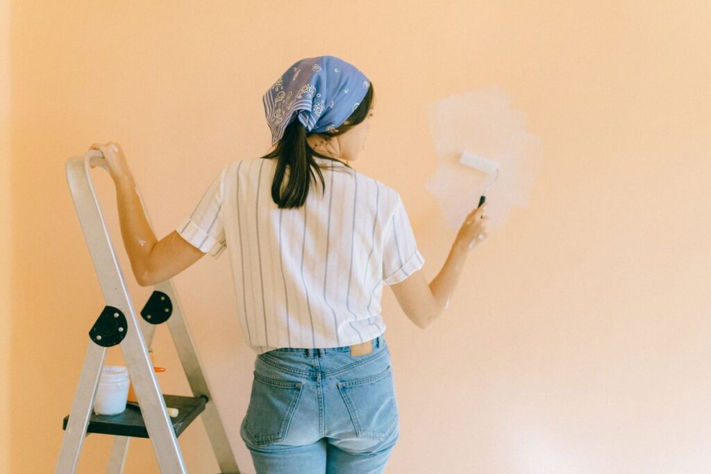 Peindre une pièce en une journée : organisation et planning efficace